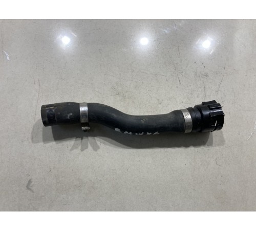 Патрубок системы охлаждения