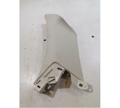 Обшивка багажника правая верхняя