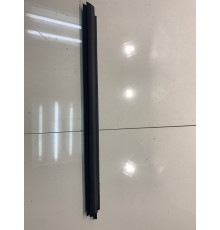 Уплотнитель двери (задний, правый)