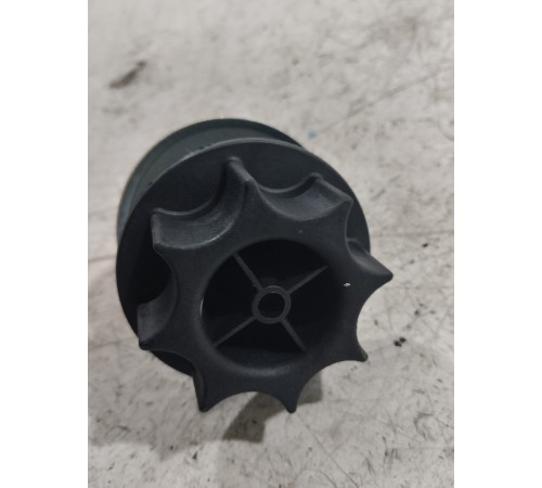 Крепление запасного колеса