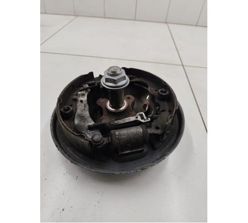 Щиток тормозного механизма задний левый