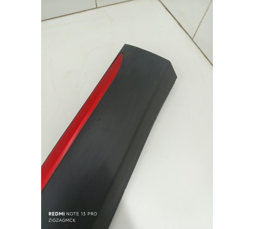 Накладка двери передняя правая