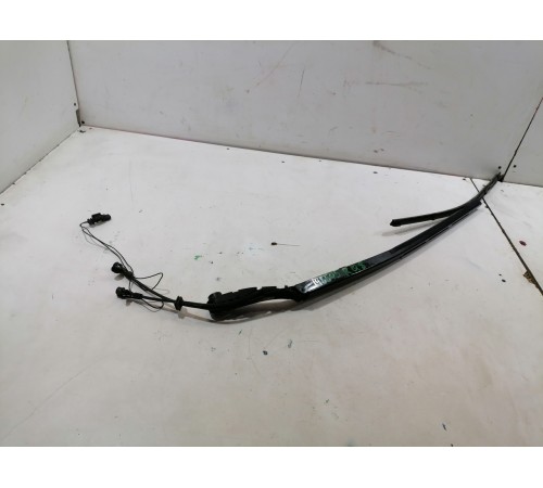 Поводок стеклоочистителя (правый)