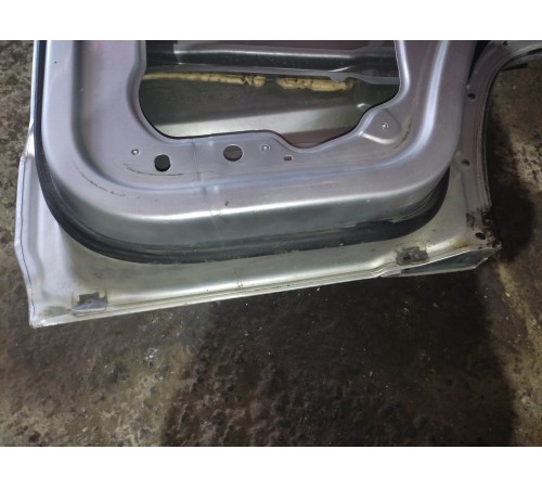 Дверь (задняя, правая)