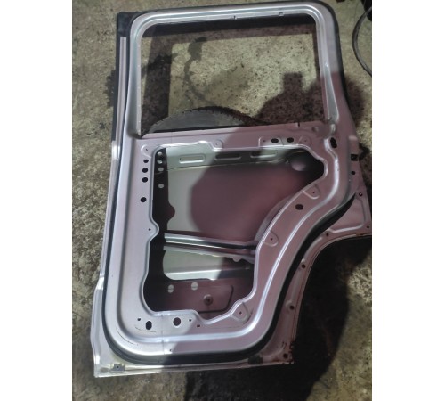 Дверь (задняя, правая)