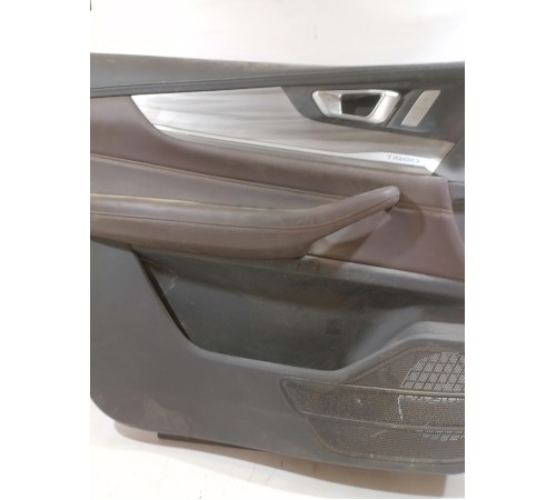 Обшивка двери передняя левая