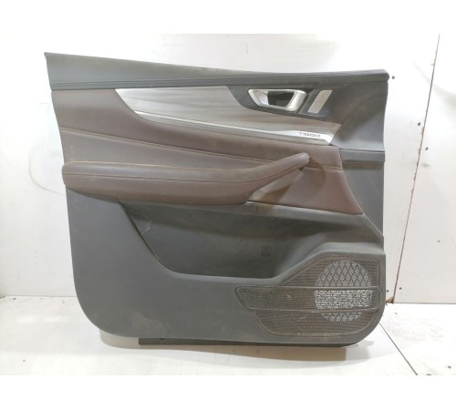 Обшивка двери передняя левая