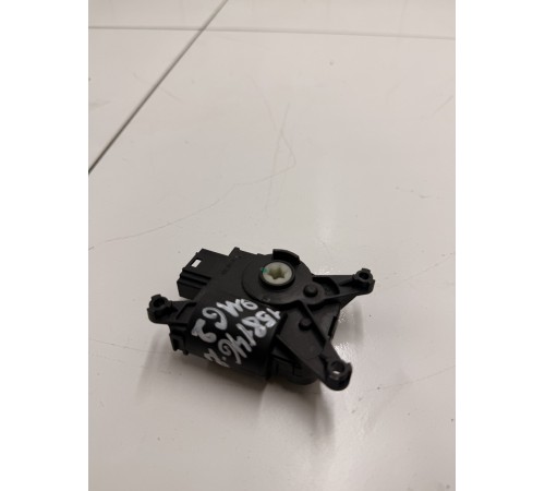 Моторчик привода заслонки отопителя