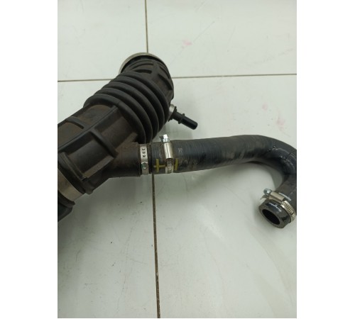 Патрубок воздушного фильтра