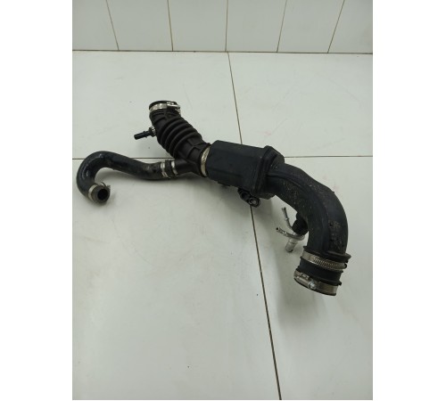 Патрубок воздушного фильтра