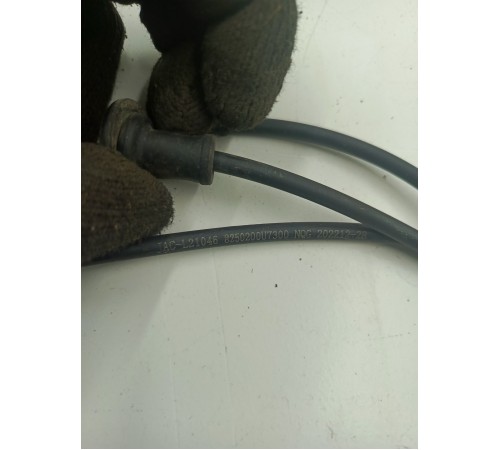 Трос открывания капота