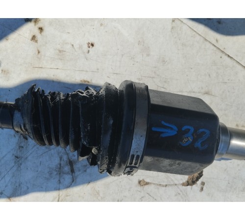 Привод (полуось) передний левый