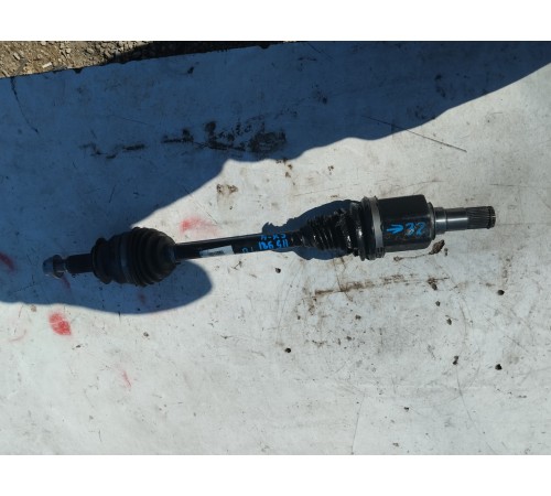 Привод (полуось) передний левый