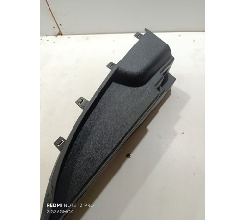 Обшивка багажника левая верхняя