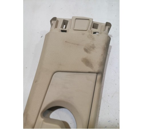 Обшивка стойки правая