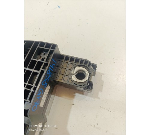 Клемма аккумулятора плюс