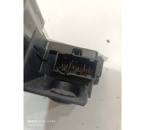 Клемма аккумулятора плюс