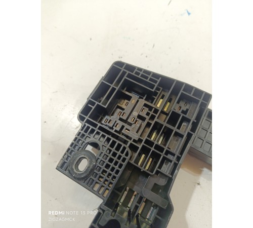 Клемма аккумулятора плюс