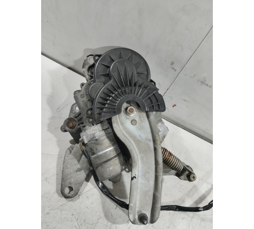 Механизм подъема крышки багажника