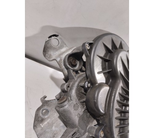 Механизм подъема крышки багажника