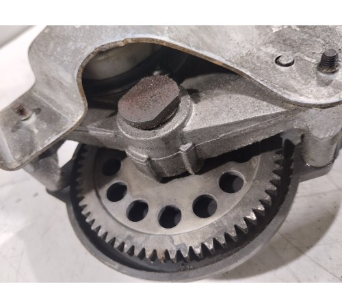 Механизм подъема крышки багажника