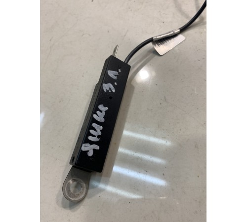 Антенна(задняя,левая)