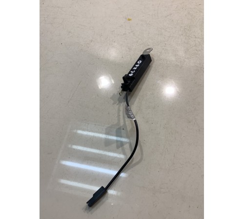 Антенна(задняя,левая)