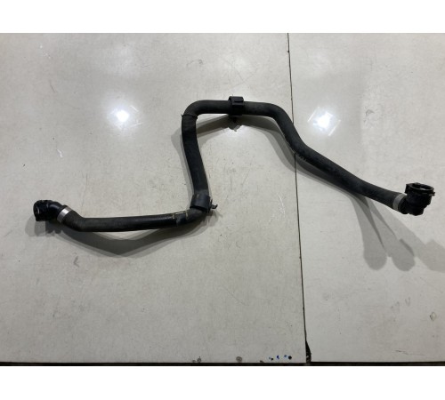 Патрубок системы охлаждения