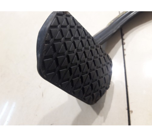 Педаль тормоза