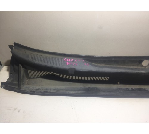 Решетка стеклоочистителя (планка под лобовое стекло)