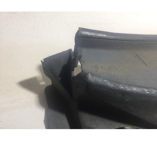 Решетка стеклоочистителя (планка под лобовое стекло)