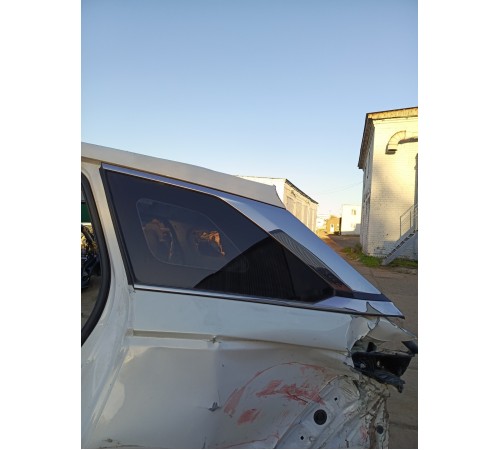 Глухое стекло заднее левое