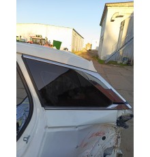Глухое стекло заднее левое