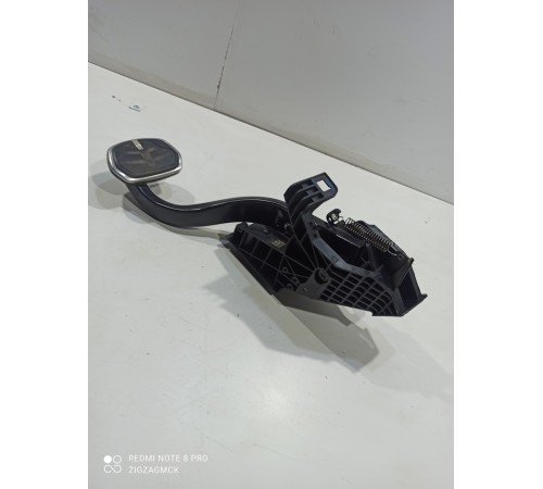 Педаль тормоза