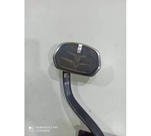 Педаль тормоза