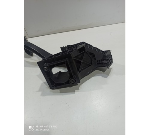 Педаль тормоза