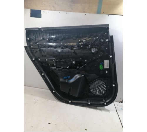 Обшивка двери задняя правая