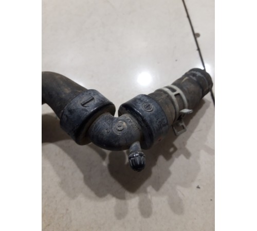 Патрубок радиатора