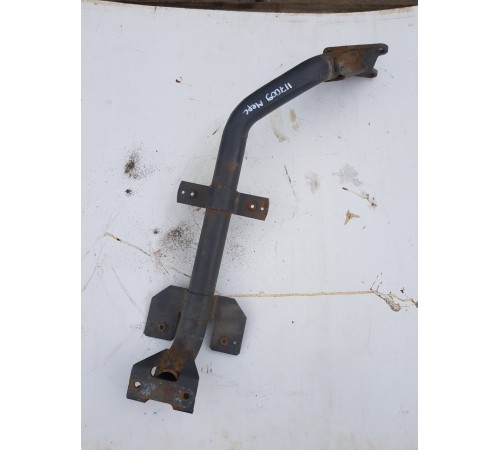 Кронштейн закабинного крыла правый