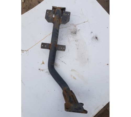 Кронштейн закабинного крыла правый