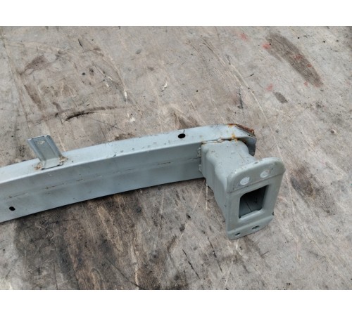 Усилитель заднего бампера