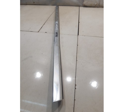 Молдинг стекла двери задней левой наружний