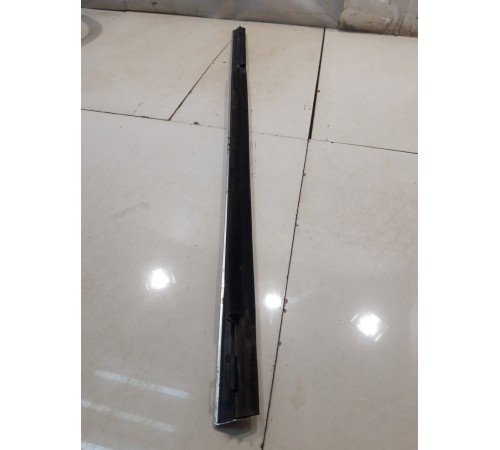 Молдинг стекла двери задней левой наружний