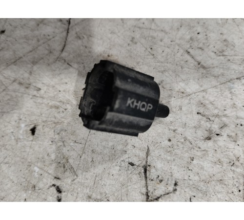 Концевик капота