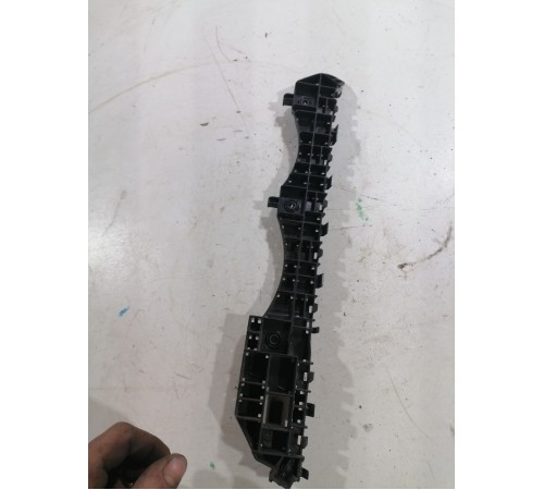 Кронштейн бампера задний правый