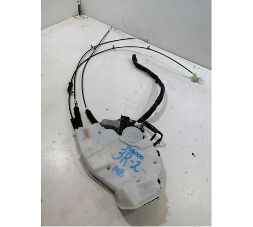 Замок правой сдвижной двери