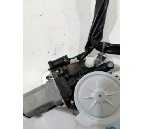 Замок правой сдвижной двери