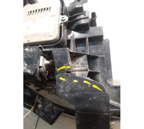 Фара (передняя,правая)