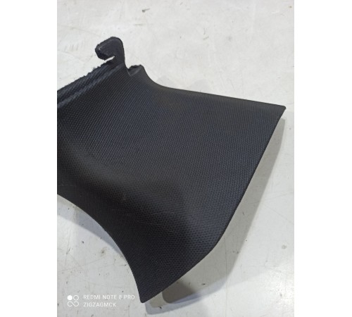 Обшивка задней стойки (правая)