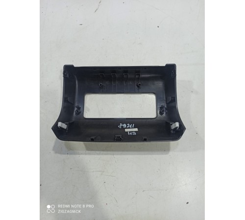 Накладка центральной консоли задняя